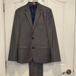 Men's Gray Suit